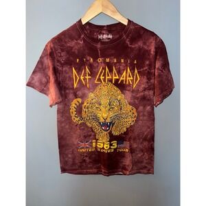Def Leppard Pyromania 1983 Tour Tie Dye Graphic T-Shirt Mens Small Burgundy
